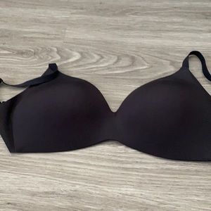 Knix 6+ winged woman black